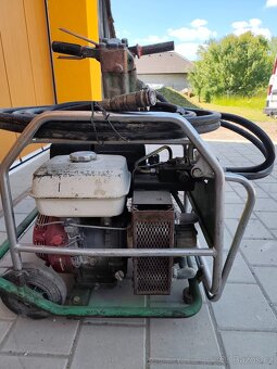 hydraulické kladivo JCB - 2