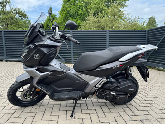 Voge SR1 125i ADV - 2