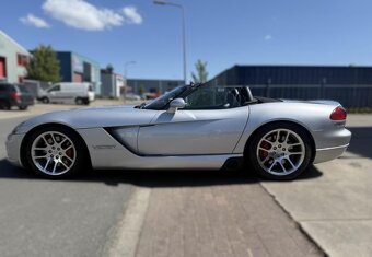 Dodge Viper SRT-10 - 2