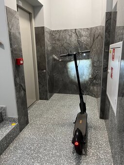 Elektrická koloběžka Ninebot by Segway Kickscooter MAX G30 - 2