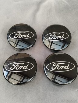 Krytka středu kola se znakem Ford - 2
