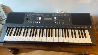 YAMAHA PSR-E383 - BLACK - 2