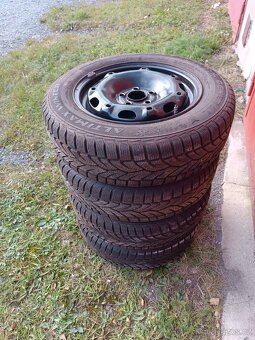 Zimni pneumatiky 165/70 r14 - 2