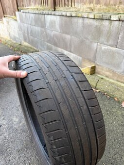 Letní pneu 225/40 R19 93w - 2