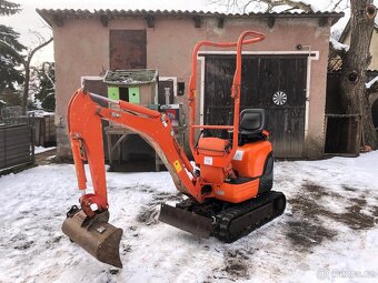 Minibagr Kubota U10 s nulovým přesahem zádě - 2