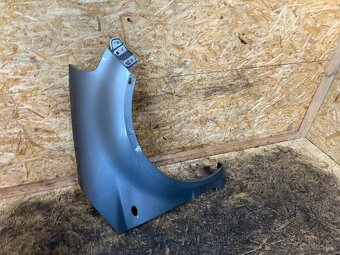 PRAVÝ PŘEDNÍ BLATNÍK SUZUKI SX4 2006-2013 - 2