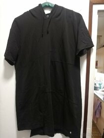 Černé šaty s kapucí a krátkým rukávem vel 42 - 2
