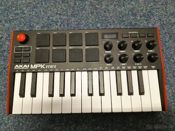 Akai MPK mini - 2