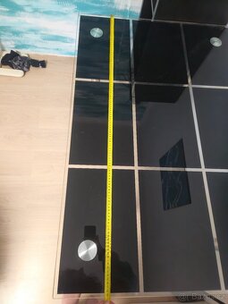 Skleněný stůl - 2