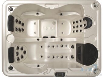 Vířivka Brilix - 2