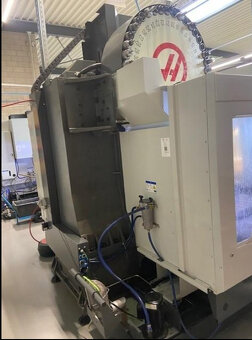 Obráběcí centra - vertikální VF 4 EU - 2