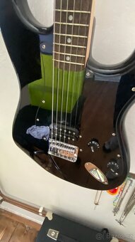 Fender Squier Elektrická kytara+ Fender Champion 20 kombo - 2