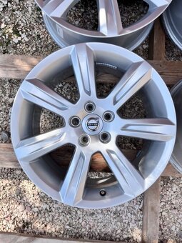 5x108 R17 originál alu disky Volvo - ET 42 - 2