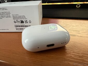 Apple AirPods Pro (2. generace) s MagSafe pouzdrem (USB-C) - 2