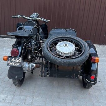 Dněpr,Ural MT 12 s poháněným sidecarem - 2