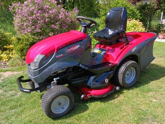 Zahradní traktor Castel garden XHTY 240 4WD - 2
