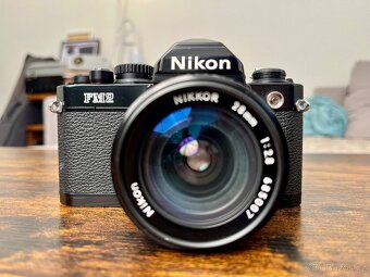 Nikon FM2n, Nikon Ai-S Nikkor 28mm f/2.8 - 2