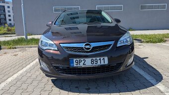 Opel Astra J Sports tourer - 2