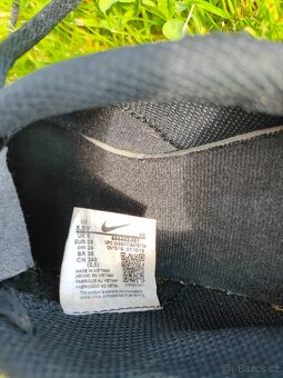 Kopačky NIKE 38 + kopačky na donošení - 2