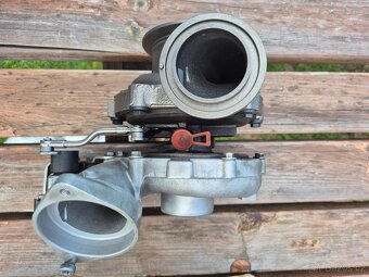 Turbo na BMW E60 repasované nepoužité. - 2