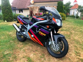 Yamaha FZR 600R, plně funkční, velmi zachovalá - 2