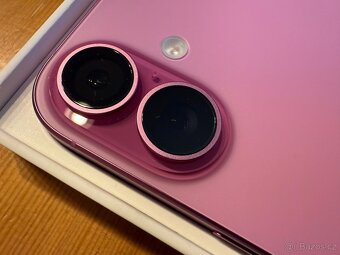 Apple iPhone 16 Plus 128 GB růžový (MXVW3SX/A) - 2