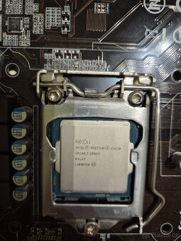 Gigabyte GA-B85M-D3H + Intel G3420 - 2