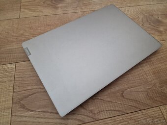Lenovo IdeaPad 330s-15IKB - i5, IPS, Radeon RX 540 - 2