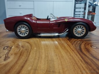 Ferrari 250 Testa Rossa 1/18 - 2