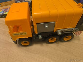 Popelářské auto - 2