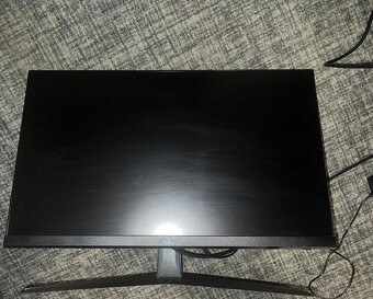 3x 27" MSI G2722 - 2