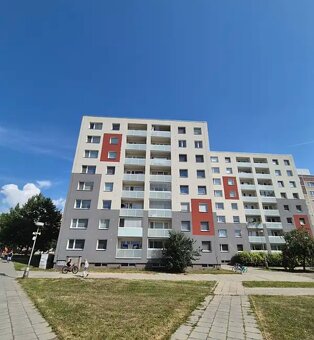 Nabízím samostatné neprůchozí pokoje pro studenty - 2