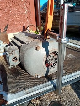 Elektromotor MEZ Mohelnice 5,5 kW – 380 V - 2