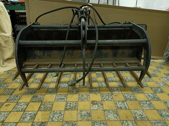 Vidle s přidržovačem UNC, LOCUST 750 - 853 - 2