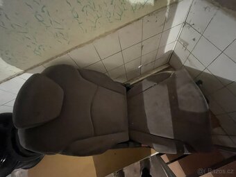 Sedačka do auta - 2