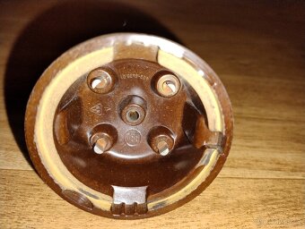 Víčko rozdělovače PAL - 2