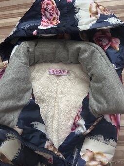 Květovaná vesta - 2