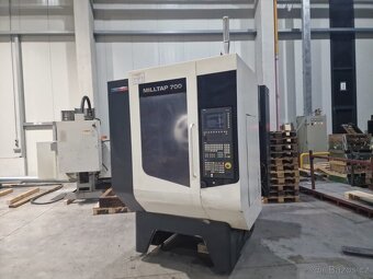 DMG MORI Milltap 700 (2012) – 3osé CNC obráběcí centrum – Si - 2
