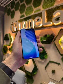 iPhone 15 Pro 256GB Natural Titanium - 2