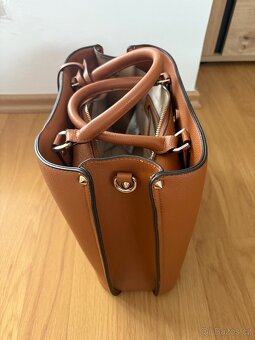 Dámská kabelka Guess - 2