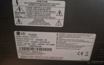 Prodám LCD televizor LG 37" (94cm) - 2