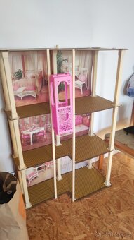 Domeček pro panenky barbie - 2