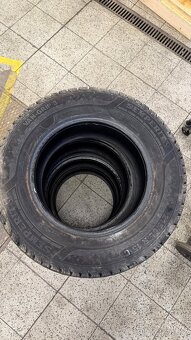Zimní pneu 215/65 R15c - 2