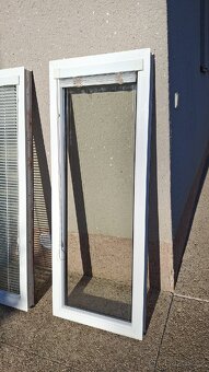 Prodám dvě fixní okna REHAU - 2