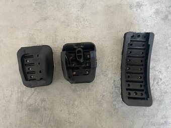 Kryty pedálů VW a Škod —PRODÁNO— - 2