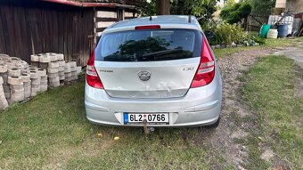 Hyundai i30 1.4 16V, benzín, hatchback - 2