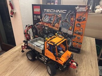Lego Technic 8110 - 2