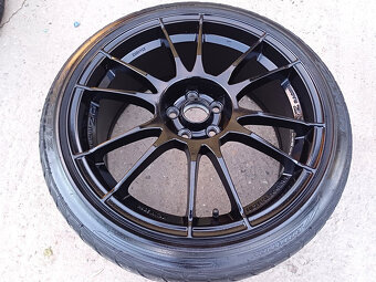 O.Z. ULTRALEGGERA 225/40/18 - 2