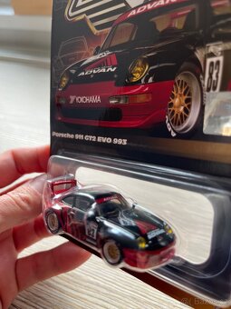 Hot Wheels Elite64 Porsche 911 GT2 EVO 993 - 2