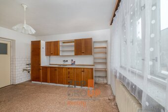 Prodej rodinného domu s užitnou plochou 194 m2 a pozemkem, - 2